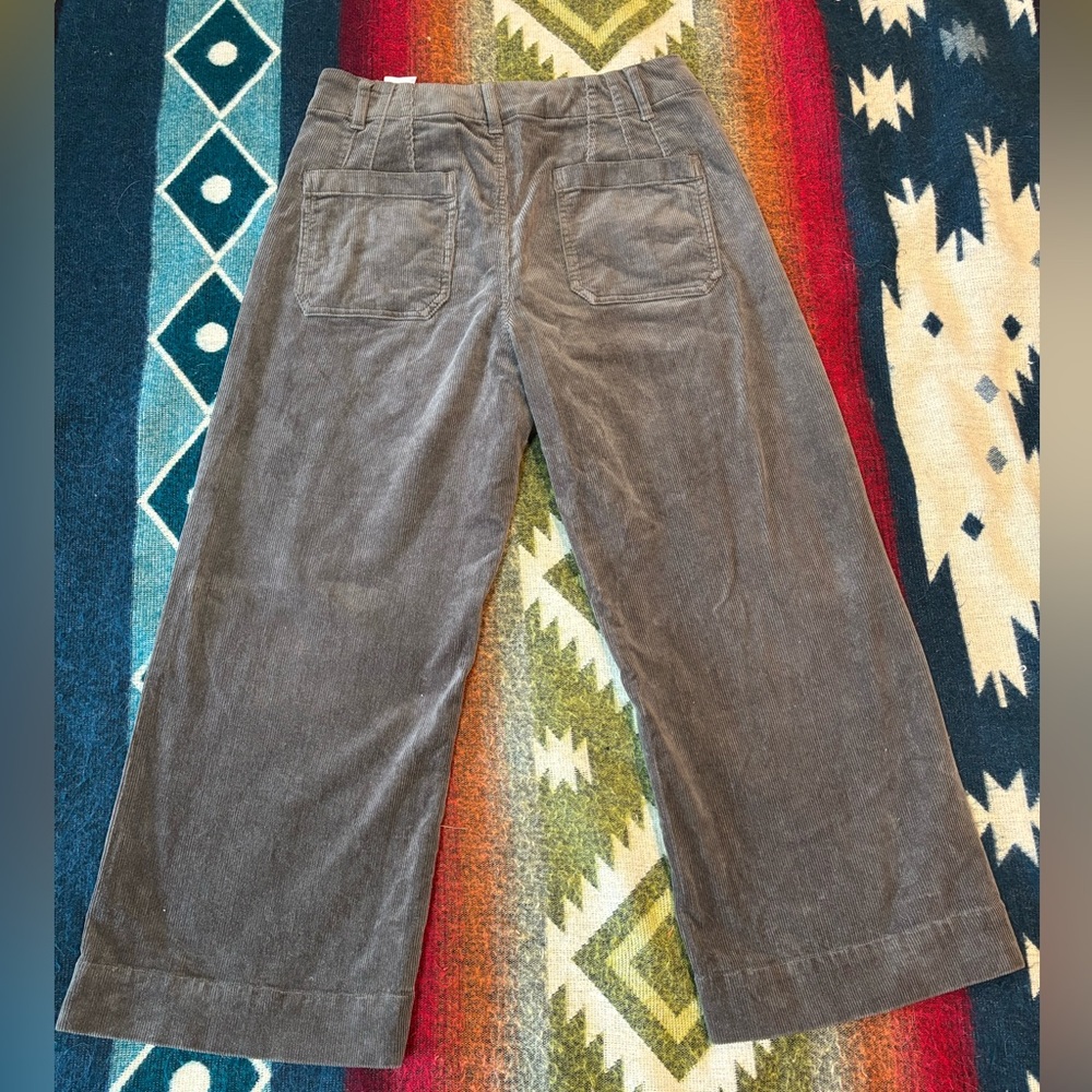 Organic Stretch Corduroy Cropped
Wide Leg Pants in Seaweed Green - Picture 2 of 5